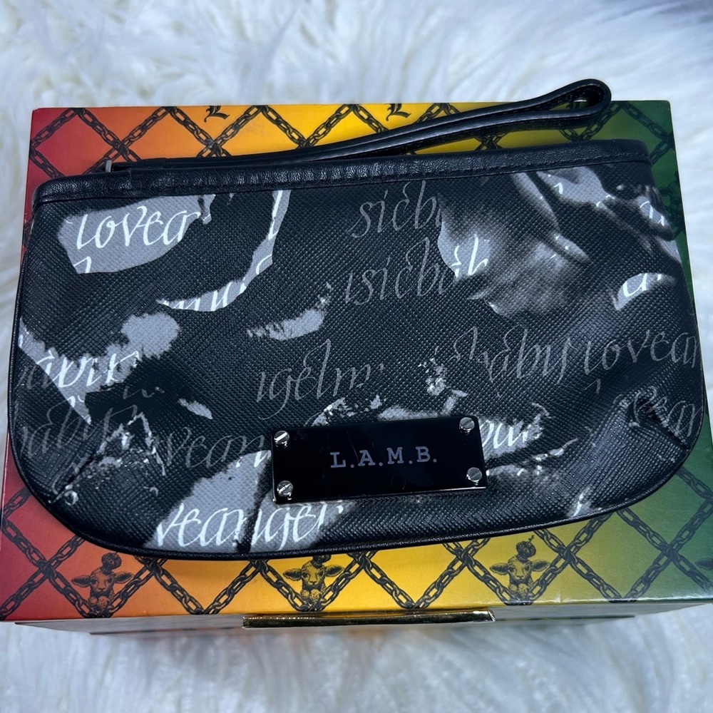 L.A.M.B. Designer Roses Wristlet🌹 - Picture 5 of 5
